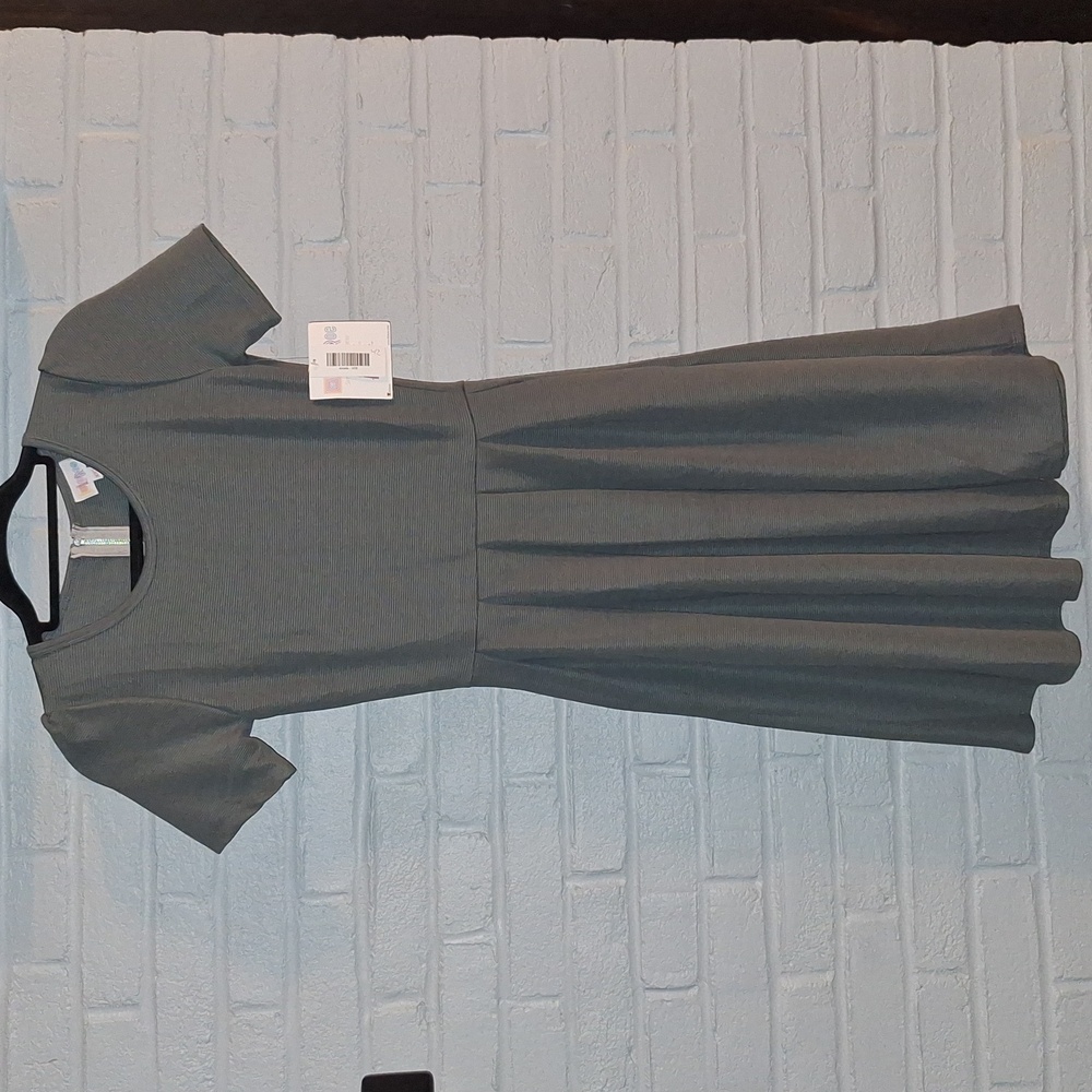 ☀️ LuLaRoe Amelia Midi A-line Pleated Dress with pockets! NWT. Size XXS